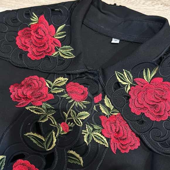 Beautiful suit set rose flowers appliqué Size Small Sunning blazer and skirt - Picture 7 of 14